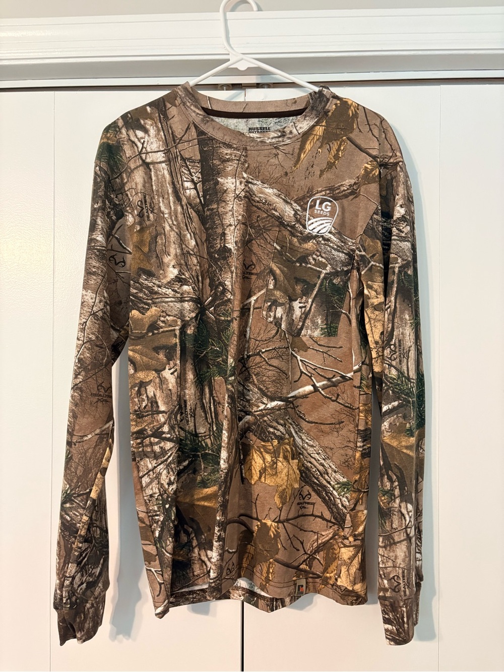 NWOT Russell Athletic Brown & Green Realtree Camo Long Sleeve Tee
